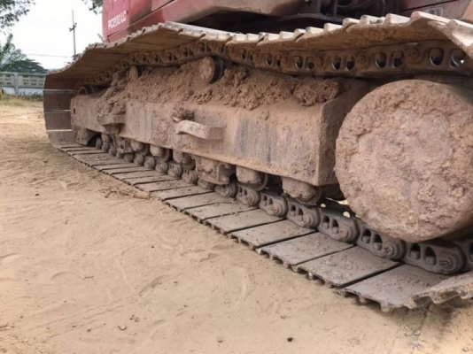 ขาย 495,000 KOMATSU  PC200LC-5 (แถมบูมยาว 16 เมตร) คอลโทลสั้น เครื่อง KOMATSU  ไฟฟ้าตัด เครื่องดี ปั้มแรง เอวมีขยับ ช่วงล่างดี เอกสารเล่มทะเบียน รถพร้อมใช้งาน สนใจดูรถ ที่ จังหวัด  พะเยา