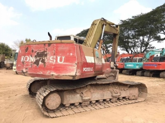 ขาย 495,000 KOMATSU  PC200LC-5 (แถมบูมยาว 16 เมตร) คอลโทลสั้น เครื่อง KOMATSU  ไฟฟ้าตัด เครื่องดี ปั้มแรง เอวมีขยับ ช่วงล่างดี เอกสารเล่มทะเบียน รถพร้อมใช้งาน สนใจดูรถ ที่ จังหวัด  พะเยา