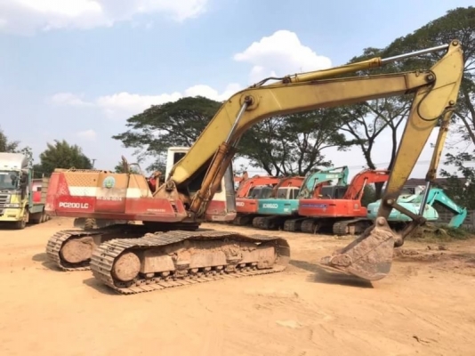 ขาย 495,000 KOMATSU  PC200LC-5 (แถมบูมยาว 16 เมตร) คอลโทลสั้น เครื่อง KOMATSU  ไฟฟ้าตัด เครื่องดี ปั้มแรง เอวมีขยับ ช่วงล่างดี เอกสารเล่มทะเบียน รถพร้อมใช้งาน สนใจดูรถ ที่ จังหวัด  พะเยา