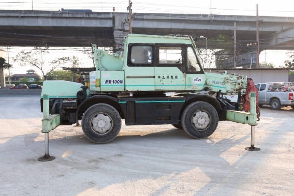 ขายเครน KATO  KR10HM 1995 YR