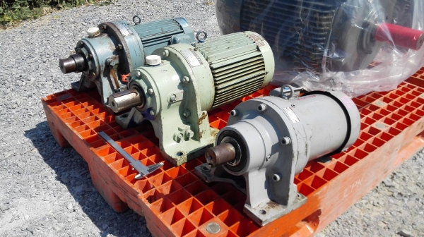 มอเตอร์เกียร์ทดญี่ปุ่น SUMITOMO JAPAN ขนาด 2 / 3 / 5 HP อัตราทด 1:29 (50 rpm) 380V รอบทดเดียวกันหมด 