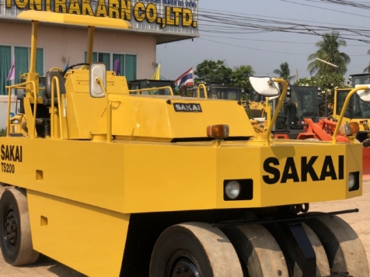 ขายรถบด 9 ล้อ SAKAI TS200 (3,XXX ชั่วโมง) นำเข้าเองจากญี่ปุ่น สภาพสวยพร้อมใช้ มีVDOการทำงานครับ