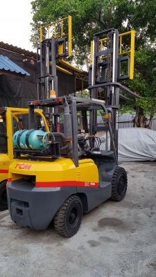 ขายรถยกโฟล์คลิฟท์ TCM ขนาด 3 ตัน เสาสูง 5 เมตร งาเท (รถนอก )ญี่ปุ่น ติดต่อ 0844591695 เหมี๋ยวค่ะ