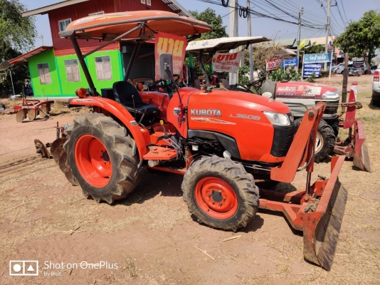 รถไถคูโบต้า36แรง รถสวยเครื่องแน่นๆ พร้อมอุปกรณ์หน้าและหลังครับ รถไถคูโบต้า36แรง รถสวยเครื่องแน่นๆ พร้อมอุปกรณ์หน้าและหลังครับ