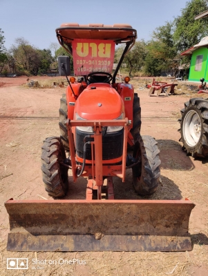 รถไถคูโบต้า36แรง รถสวยเครื่องแน่นๆ พร้อมอุปกรณ์หน้าและหลังครับ รถไถคูโบต้า36แรง รถสวยเครื่องแน่นๆ พร้อมอุปกรณ์หน้าและหลังครับ