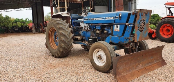 ขายรถไถ FORRD 77 พร้อมอุปกรณ์ดันหน้า+ผาน7 CMT มีทะเบียนครบพร้อมโอน ราคา 188,000 ต่อรองได้ครับ **แถมขนส่งให้ฟรี 300กม. สามย่านแทรคเตอร์ โทร/ไลน์ 0897489639 ,0899347475 (อ.แกลง ระยอง )