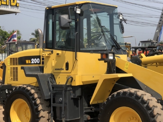 ขายรถตักล้อยาง KOMATSU WA200-6 ปี 2013 นำเข้าเองจากญี่ปุ่น สภาพสวยพร้อมใช้ มีVDOการทำงานครับ