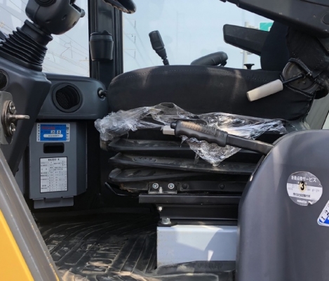 ขายรถตักล้อยาง KOMATSU WA200-6 ปี 2013 นำเข้าเองจากญี่ปุ่น สภาพสวยพร้อมใช้ มีVDOการทำงานครับ