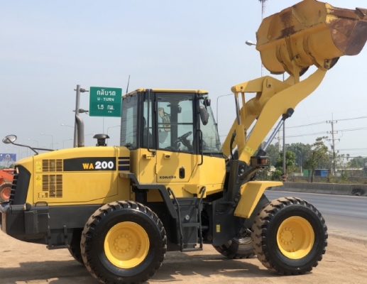 ขายรถตักล้อยาง KOMATSU WA200-6 ปี 2013 นำเข้าเองจากญี่ปุ่น สภาพสวยพร้อมใช้ มีVDOการทำงานครับ