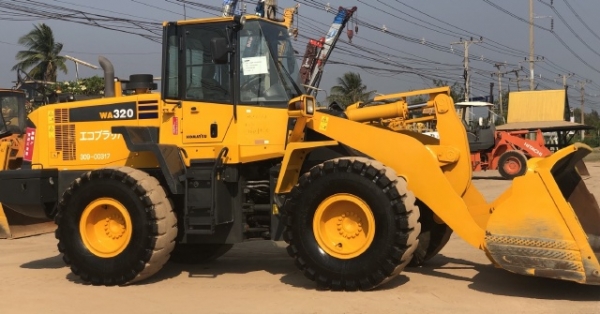 ขายรถตักล้อยาง KOMATSU WA320-6 ปี 2013 นำเข้าเองจากญี่ปุ่น สภาพสวยพร้อมใช้ มีVDOการทำงานครับ