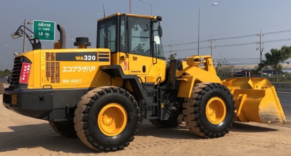 ขายรถตักล้อยาง KOMATSU WA320-6 ปี 2013 นำเข้าเองจากญี่ปุ่น สภาพสวยพร้อมใช้ มีVDOการทำงานครับ