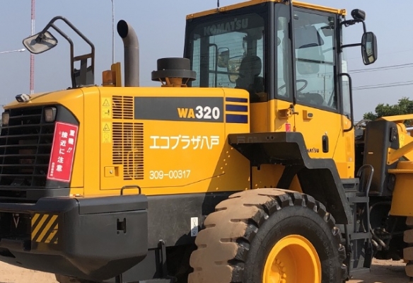 ขายรถตักล้อยาง KOMATSU WA320-6 ปี 2013 นำเข้าเองจากญี่ปุ่น สภาพสวยพร้อมใช้ มีVDOการทำงานครับ