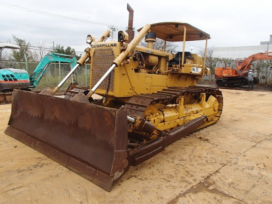 รถดันดิน CAT D6 1976 YR รถดันดิน CAT D6 1976 YR