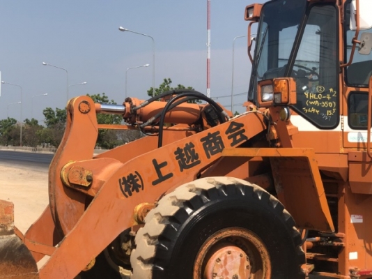 ขายรถตักล้อยาง KOMATSU WA350-1 นำเข้าเองจากญี่ปุ่น สภาพสวยพร้อมใช้ มีVDOการทำงานครับ