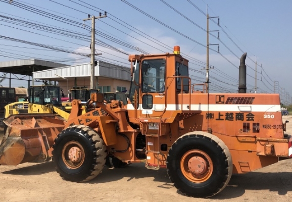 ขายรถตักล้อยาง KOMATSU WA350-1 นำเข้าเองจากญี่ปุ่น สภาพสวยพร้อมใช้ มีVDOการทำงานครับ