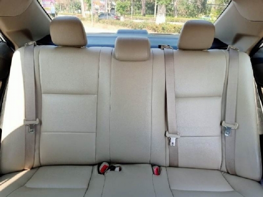 ดาวน์ 19,000 ปี 2014 TOYOTA ALTIS 1.8 E