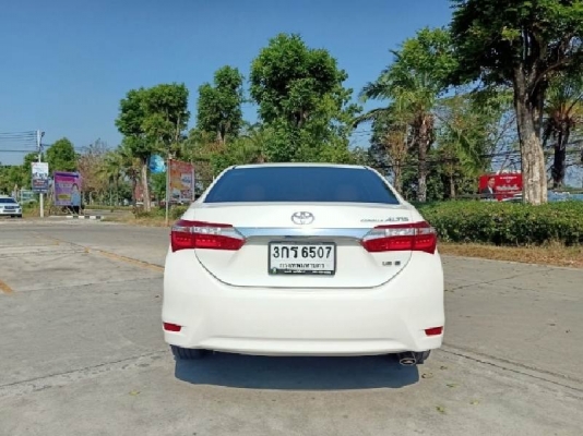 ดาวน์ 19,000 ปี 2014 TOYOTA ALTIS 1.8 E ดาวน์ 19,000 ปี 2014 TOYOTA ALTIS 1.8 E