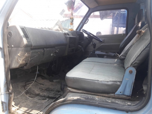 Isuzu NPR61L 125แรง 4BG1 กะบะยาว 5เมตร เพาเวอร เกียรสั้น หัวยกได้ เล่มพร้อมโอน Isuzu NPR61L 125แรง 4BG1 กะบะยาว 5เมตร เพาเวอร เกียรสั้น หัวยกได้ เล่มพร้อมโอน