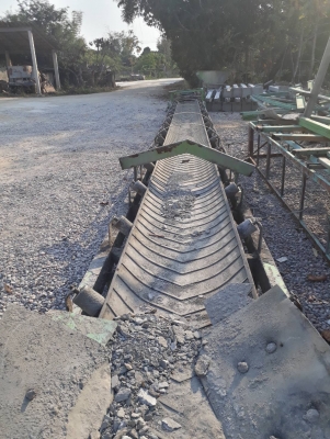 สายพานลำเลียง และกรวยใส่หิน ทราย สายพานลำเลียง และกรวยใส่หิน ทราย