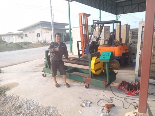 ขายเครื่องม้วนเหล็กยาว5.5ฟุตม้วนหน้ากว้าง1.7เมตรได้8มิล