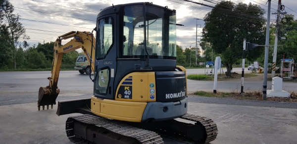 รถขุดโคมัตสุ Komatsu PC40MR-2 เก่าญี่ปุ่น รถขุดโคมัตสุ Komatsu PC40MR-2 เก่าญี่ปุ่น