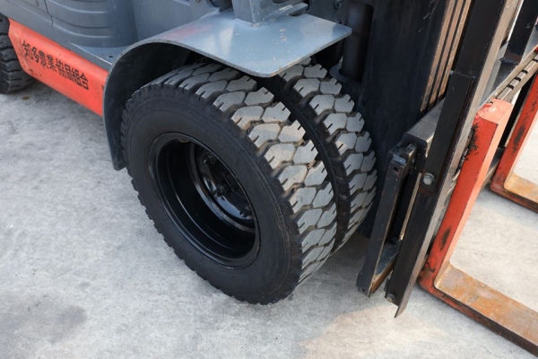 Toyota 6FD30 เสา5เมตร ฟูลฟรีเข้าตู้ ยก3ตัน งาสไลด์ เครื่องยนต์ดีเซล รถนอกนำเข้าไม่เคยใช้งานในไทย Toyota 6FD30 เสา5เมตร ฟูลฟรีเข้าตู้ ยก3ตัน งาสไลด์ เครื่องยนต์ดีเซล รถนอกนำเข้าไม่เคยใช้งานในไทย