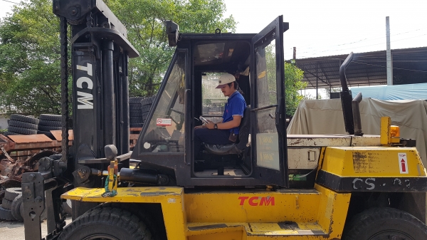 ขายรถยกโฟล์คลิฟท์ TCM ขนาด 11.5 ตัน เสาสูง 3 เมตร ติดตั้งไซด์ชิฟ (รถนอก ) ญี่ปุ่น ติดต่อ 0875571891 เจมส์