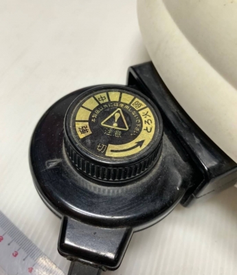 300 บ.ส่งถึงบ้านฟรี โทร 083-2000058 LINE ID: line832923 กะทะไฟฟ้าเคลื่อบเทปรอนยี่ห้อ ZOJIRUSHI หมุนปรับระดับความร้อนได้ ใช้ไฟ 100 V.