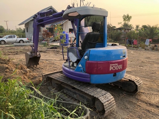 ......... ขายรถขุดขนาดกลาง5ตัน KOMATSU  PC50UU-2 ........