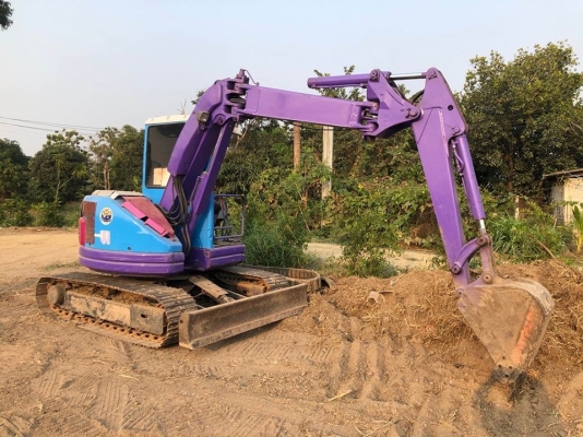 ......... ขายรถขุดขนาดกลาง5ตัน KOMATSU  PC50UU-2 ........