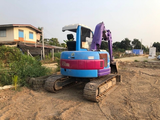 ......... ขายรถขุดขนาดกลาง5ตัน KOMATSU  PC50UU-2 ........