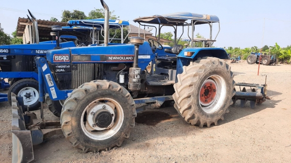 ขาย6640/4&times;4/คานคาลาโล่เกีบกลางมีเทอฏบดล่มทะเบียนครบ0810076640