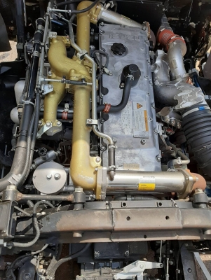 Isuzu 360 ปี 58 สิบล้อหัวลาก สวยเดิมทุกจุด ยาง 11 R 157 เต็ม 10 เส้น พร้อมใช้งาน Isuzu 360 ปี 58 สิบล้อหัวลาก สวยเดิมทุกจุด ยาง 11 R 157 เต็ม 10 เส้น พร้อมใช้งาน