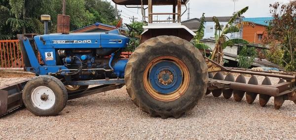 ขายรถไถ FORRD 77 พร้อมอุปกรณ์ดันหน้า+ผาน7 CMT มีทะเบียนครบพร้อมโอน ราคา 188,000 ต่อรองได้ครับ **แถมขนส่งให้ฟรี 300กม. สามย่านแทรคเตอร์ โทร/ไลน์ 0897489639 ,0899347475 (อ.แกลง ระยอง )