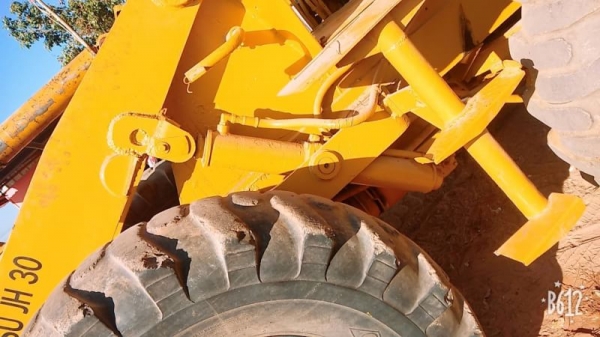 รถตักKOMATSU JH60