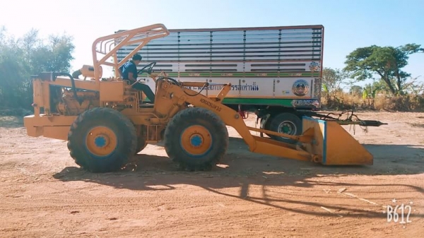 รถตักKOMATSU JH60