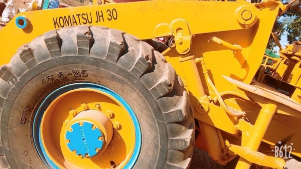 รถตักKOMATSU JH60