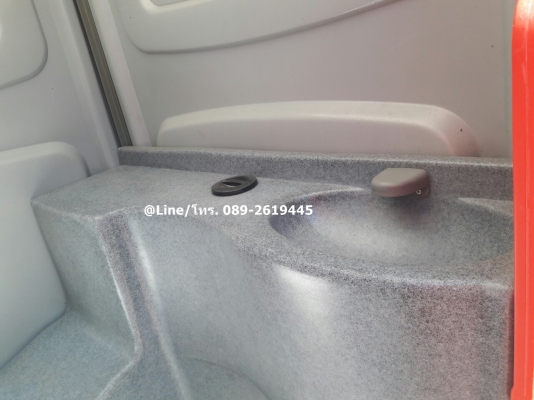 ขายตู้สุขาเคลื่อนที่, ห้องน้ำสำเร็จรูปพร้อมชักโครกและอ่างล้างมือ, หลังคาโค้งมน ตรงกลางเป็นสกายไลท์ (ไม่ต้องเปิดไฟตอนกลางวัน) มี่ท่อน้ำเข้า,ท่อน้ำระบายน้ำและท่อน้ำทิ้ง, สินค้าเก่านอก