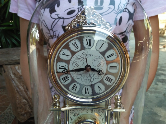 นาฬิกาตั้งโต๊ะ CITIZEN japan โดมครอบแก้ว ตุ้มม้าหมุน สวยหรู งานเก่าญี่ปุ่น