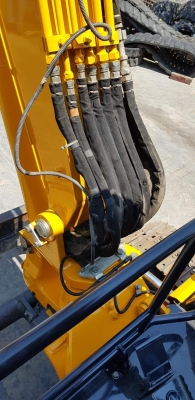 KOMATSU PC40MR-3 year2013 เก่านอกสภาพดี เครื่องยนต์4D88E เดินเรียบทำงานคล่องตัว พร้อมไลน์เจาะ ช่วงล่างดีเฟรมสวย ใบเต็มข้อเต็ม เดินนิ่มวิ่งได้  ทำงาน6000hr ราคา680,000พร้อมเช็คระบบทั้งคัน สนใจติดต่อ 083-4355829, 092-9938255  หรือกดไปที่ลิ้งค์้เพื่อสอบ