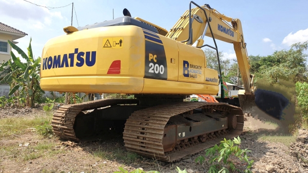 2,900,000&rdquo;เเบคโฮ KOMATSU Pc200-8Mo สวยพร้อมใช้