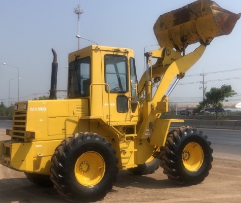 ขายรถตักล้อยาง KOMATSU WA150-1 นำเข้าเองจากญี่ปุ่น สภาพสวยพร้อมใช้ มีVDOการทำงานครับ