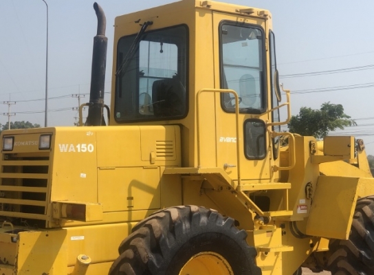 ขายรถตักล้อยาง KOMATSU WA150-1 นำเข้าเองจากญี่ปุ่น สภาพสวยพร้อมใช้ มีVDOการทำงานครับ