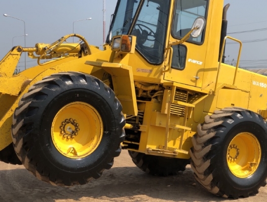 ขายรถตักล้อยาง KOMATSU WA150-1 นำเข้าเองจากญี่ปุ่น สภาพสวยพร้อมใช้ มีVDOการทำงานครับ