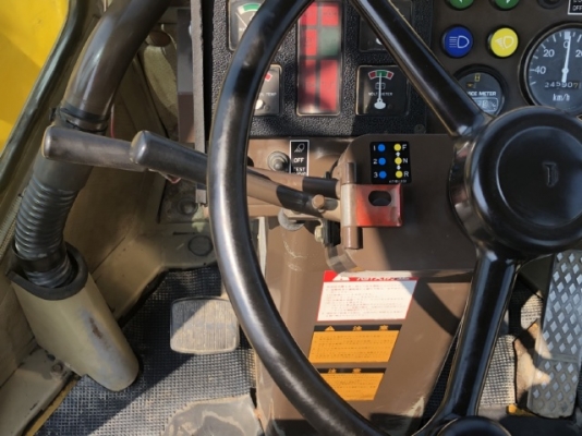 ขายรถตักล้อยาง KOMATSU WA150-1 นำเข้าเองจากญี่ปุ่น สภาพสวยพร้อมใช้ มีVDOการทำงานครับ