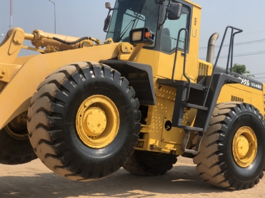 ขายรถตักล้อยาง KOMATSU WA450-3 รถนอกนำเข้าเองจากญี่ปุ่น สภาพสวยพร้อมใช้ มีVDOการทำงานครับ