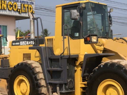 ขายรถตักล้อยาง KOMATSU WA450-3 รถนอกนำเข้าเองจากญี่ปุ่น สภาพสวยพร้อมใช้ มีVDOการทำงานครับ