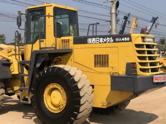 ขายรถตักล้อยาง KOMATSU WA450-3 รถนอกนำเข้าเองจากญี่ปุ่น สภาพสวยพร้อมใช้ มีVDOการทำงานครับ