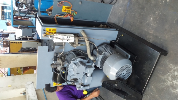 ขายถูก... ปั๊มลม Atlas Copco GA18 25 แรง 8.5 bar Made in Belgium สภาพดี ราคาถูกโคตร ขายถูก... ปั๊มลม Atlas Copco GA18 25 แรง 8.5 bar Made in Belgium สภาพดี ราคาถูกโคตร