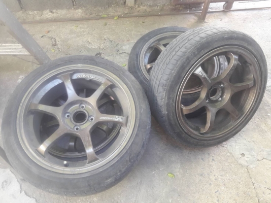 ขายล้อแม็ก 4รู100 ADVAN Racing RG2 พร้อมยาง205 45 17 และ 215 45 17อย่างละคู่ อยู่ท่าน้ำนนทบุรี ทั้งหมดนี้5,500บาท